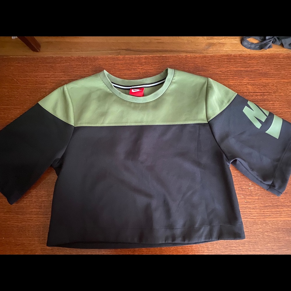 Nike Cropped Sweatshirt